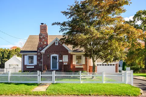 143 Baros St, Fairfield, CT 06824