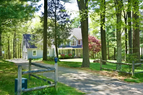 30 Crystal Ridge Dr, Ellington, CT 06029