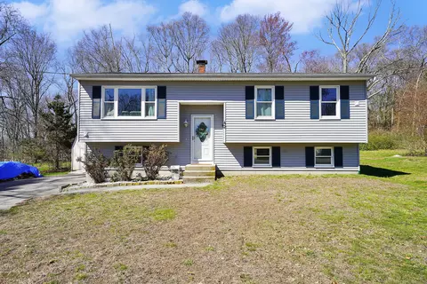 42 Beechwood Blvd, Plainfield, CT 06374