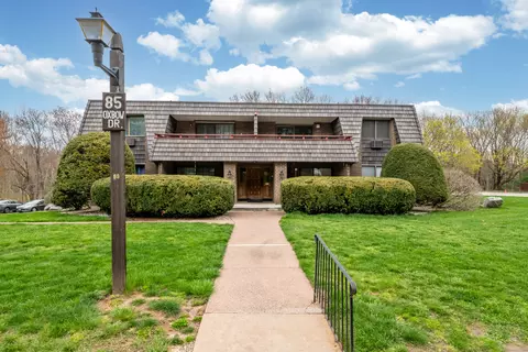 85 Oxbow Dr #B3, Glastonbury, CT 06033