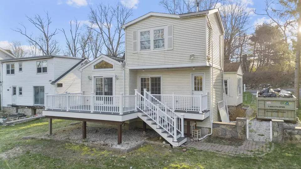 560 bs Hill Rd, Stamford, CT 06903 26 Photos Movoto