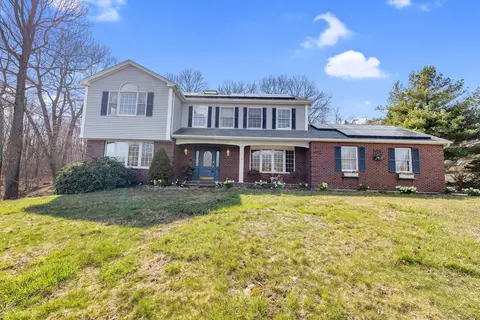 37 Heritage Dr, Prospect, CT 06712