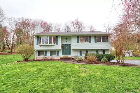 615 Long Meadow Rd, Middlebury, CT 06762
