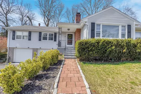 78 Bellevue Ave, West Haven, CT 06516