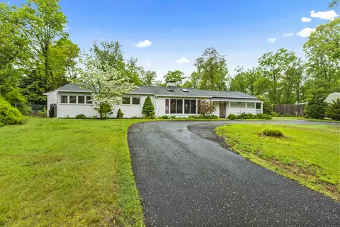 278 Elmwood Cir, Cheshire, CT 06410