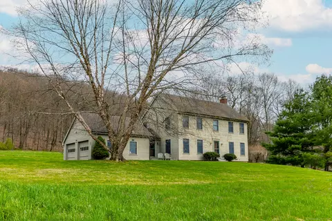 208 Sawyer Hill Rd, New Milford, CT 06776