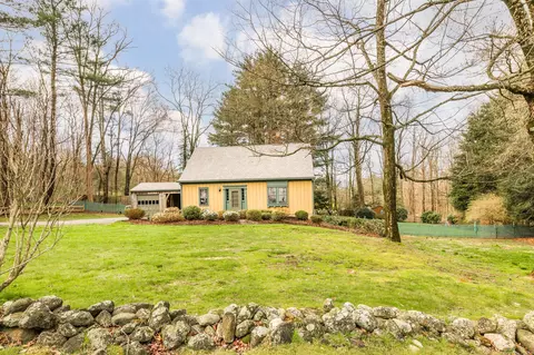 3 Canton Rd, Simsbury, CT 06092