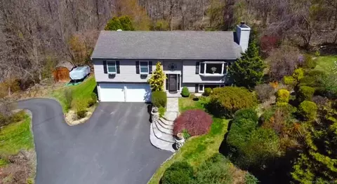 8 Sears Dr, Sherman, CT 06784