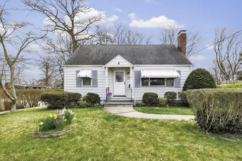 14 Tippy Rd, Milford, CT 06460