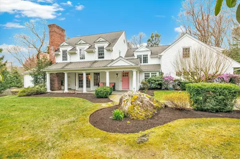 7 Hermit Ln, Westport, CT 06880