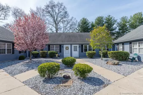 22 Plymouth Ct #22, Clinton, CT 06413