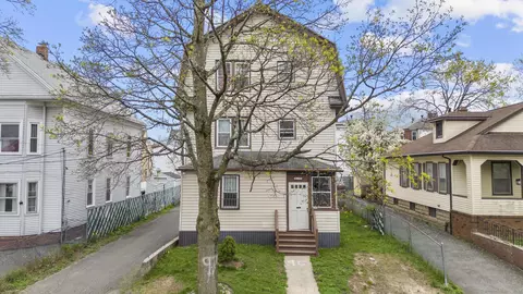 95-97 Brown St, Hartford, CT 06114