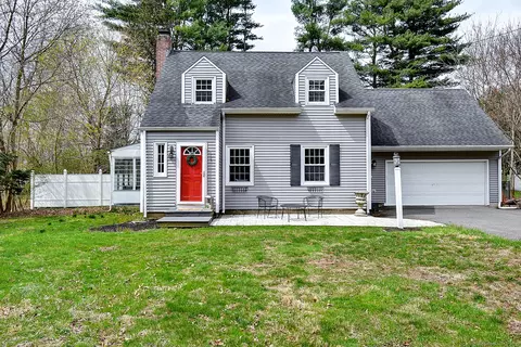 723 Lovely St, Avon, CT 06001