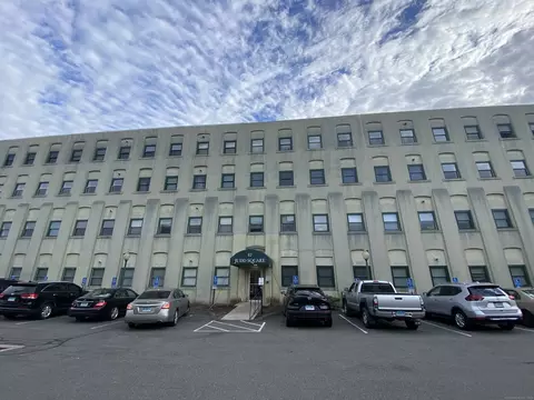 210 Judd Sq #210, Wallingford, CT 06492