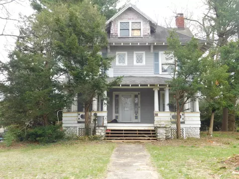 96 Park Ave, Danbury, CT 06810