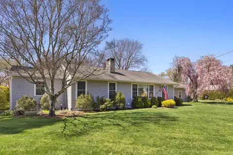 98 Boston Post Rd, Old Lyme, CT 06371