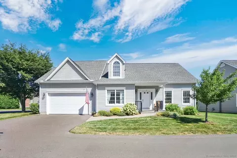 12 Daniel Cir #12, Suffield, CT 06078