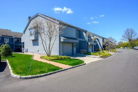 1 Island Dr #7, Norwalk, CT 06855