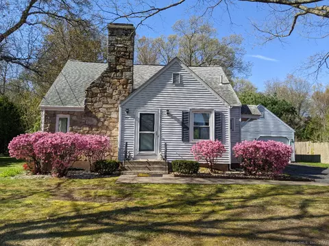 53 Lake St, Manchester, CT 06042