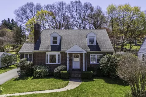 387 Divinity St, Bristol, CT 06010