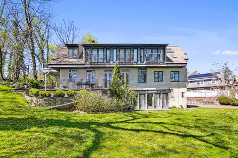 216 Saint Ronan St, New Haven, CT 06511