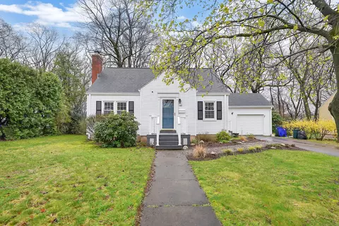 65 Circle Dr, Windsor Locks, CT 06096