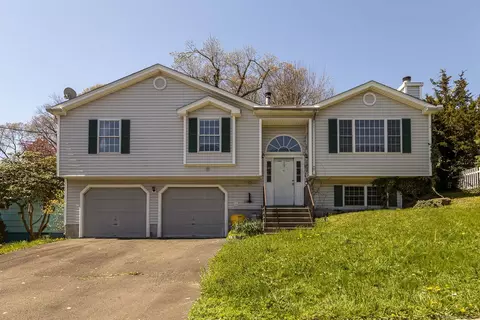50 Bassett St, West Haven, CT 06516