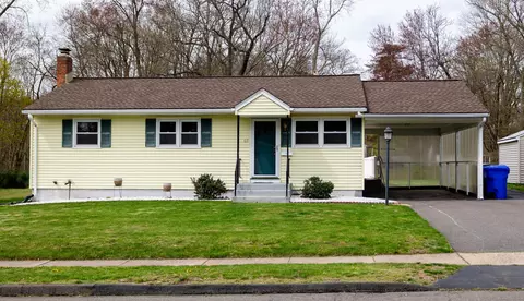 69 Grande Rd, East Hartford, CT 06118