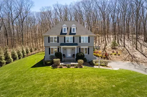 24 Livingston Rd, Canton, CT 06019