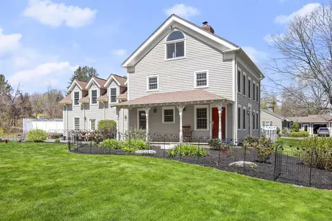 86 Obtuse Rd S, Brookfield, CT 06804