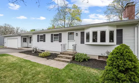 38 Sharren Ln, Enfield, CT 06082
