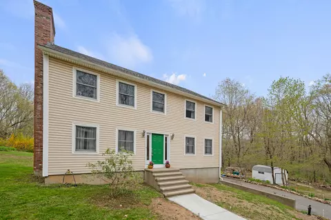 11 Standish Rd, Colchester, CT 06415
