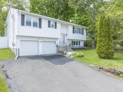 23 Fanning St, Waterbury, CT 06704