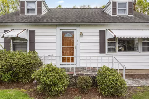5 Lancey St, Danbury, CT 06810