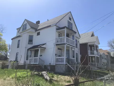 13-15 Mahl Ave, Hartford, CT 06120