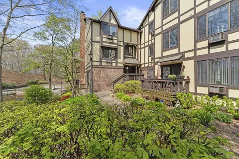 50 Aiken St #356, Norwalk, CT 06851
