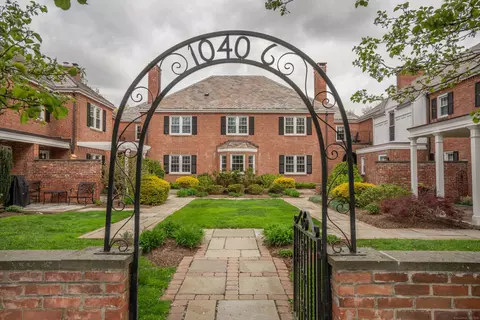 1046 Farmington Ave #2, West Hartford, CT 06107