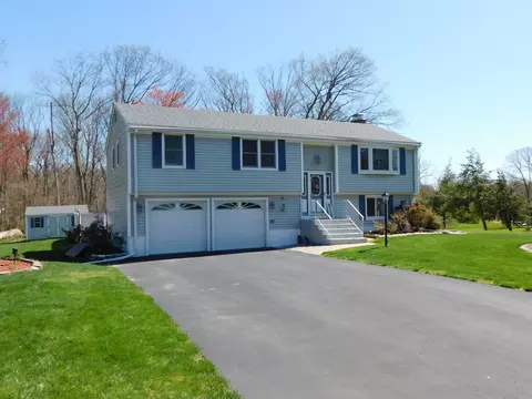 212 Willowcrest Dr, Windsor, CT 06095
