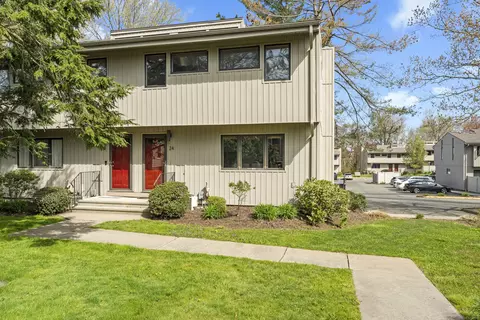 24 Intown Ter #24, Middletown, CT 06457