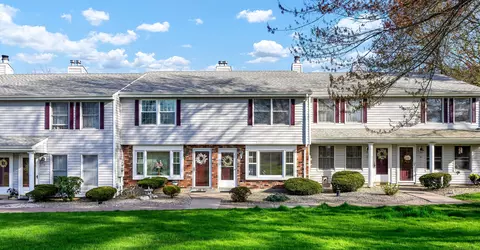 10 Lexington Ct #10, Rocky Hill, CT 06067