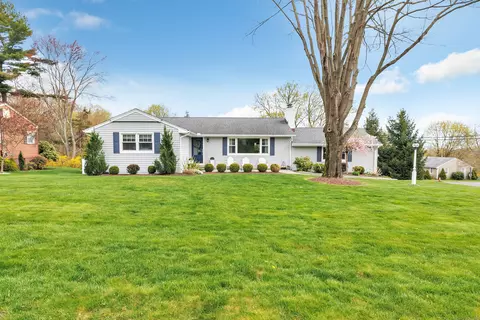 37 Hampton Rd, Trumbull, CT 06611