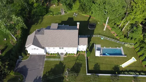 6 Burr Farms Rd, Westport, CT 06880