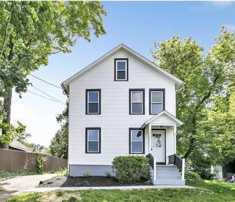 324 Ivy St, Wallingford, CT 06492