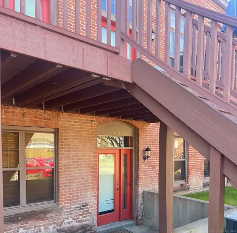 33 Mechanic St #103, Windsor, CT 06095