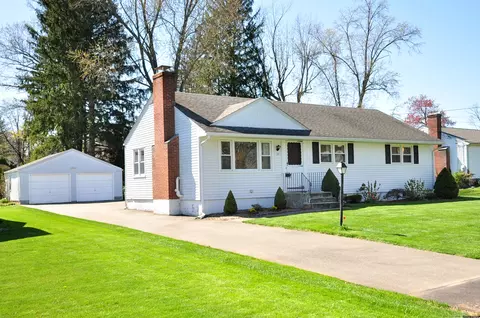 25 Knight St, Wethersfield, CT 06109