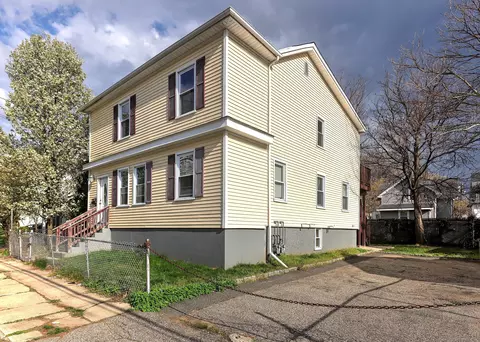 69-71 Hanover St, Bridgeport, CT 06604