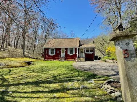 55 Mcclellan Ave, Norwich, CT 06360