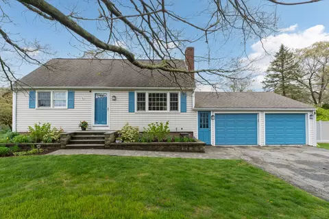 9 Elmwood Way, Clinton, CT 06413