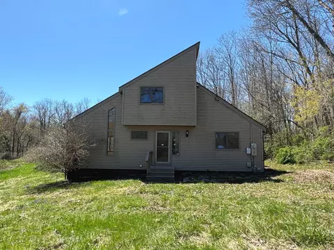 89 Madley Rd, Lebanon, CT 06249