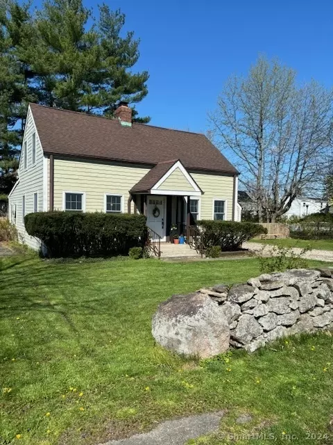 21 Maitland Rd, Stamford, CT 06906